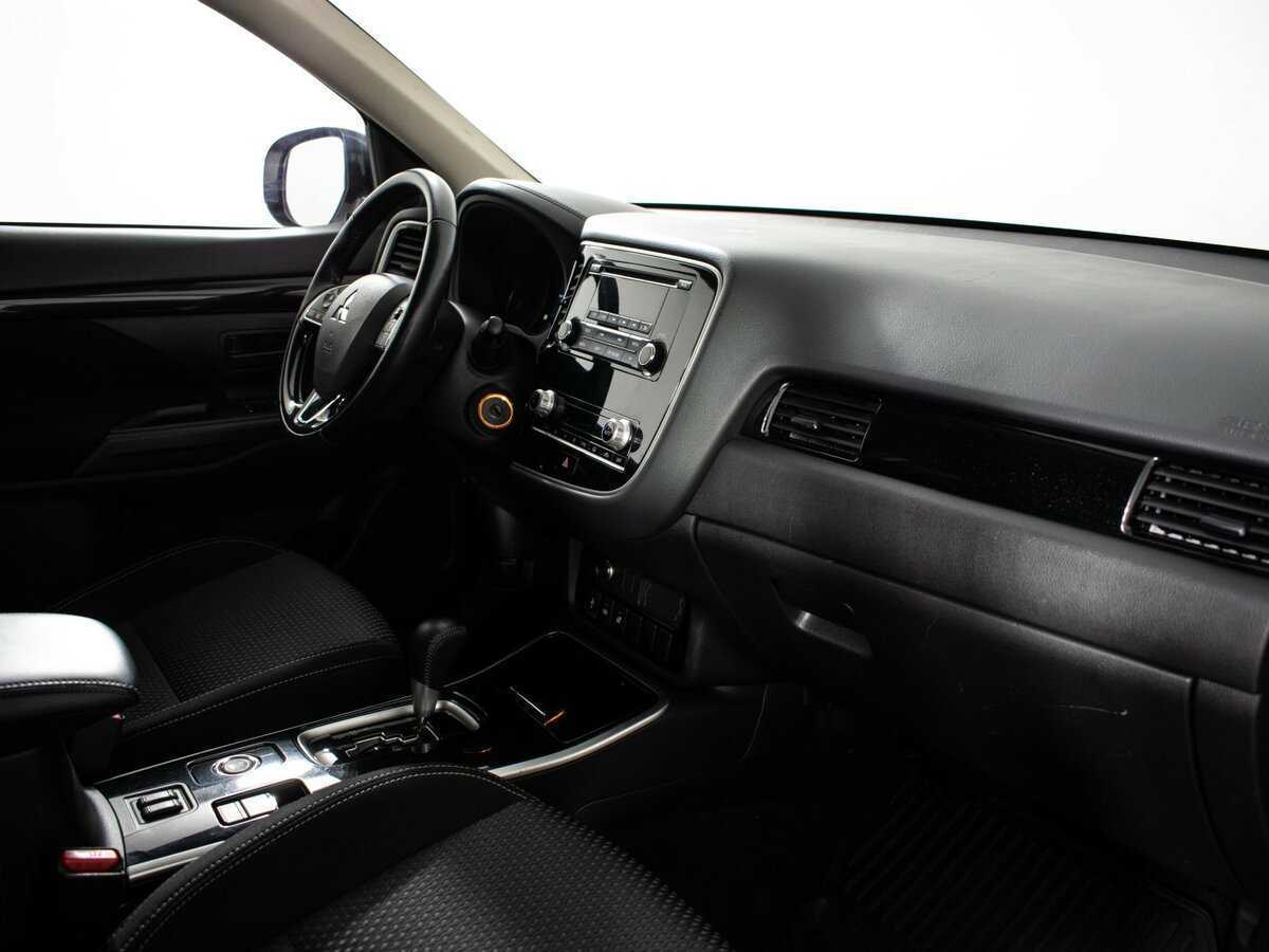 Mitsubishi Outlander 2020 года с пробегом. Фото: #8