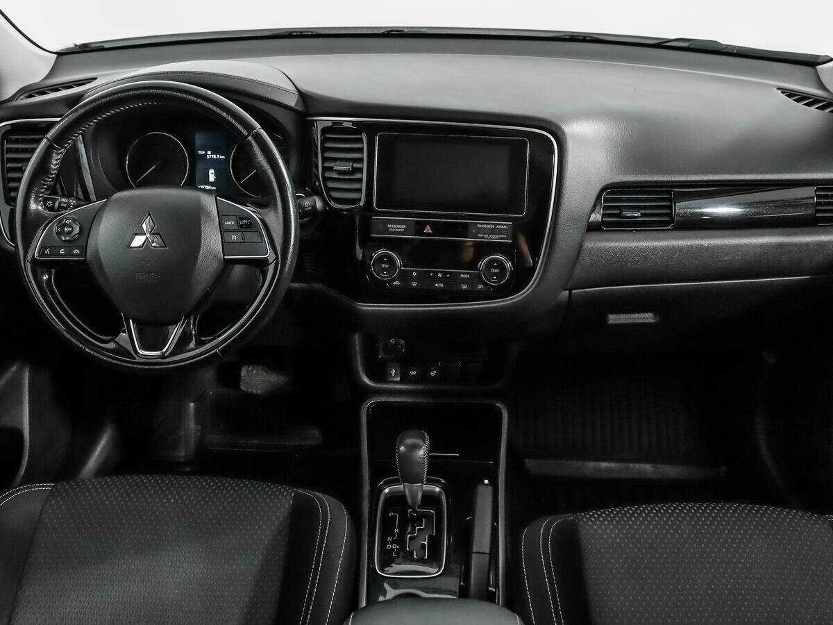 Mitsubishi Outlander 2020 года с пробегом. Фото: #12