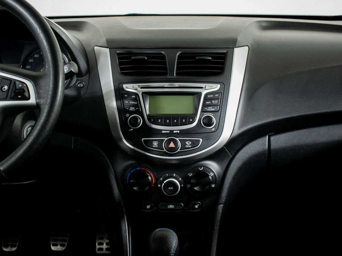 Hyundai Solaris 2012 года с пробегом. Фото: #8