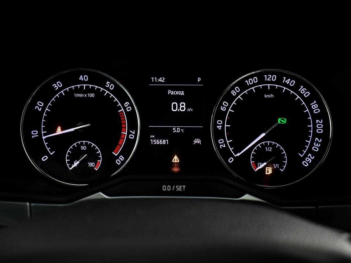 Skoda Superb 2018 года с пробегом. Фото: #18