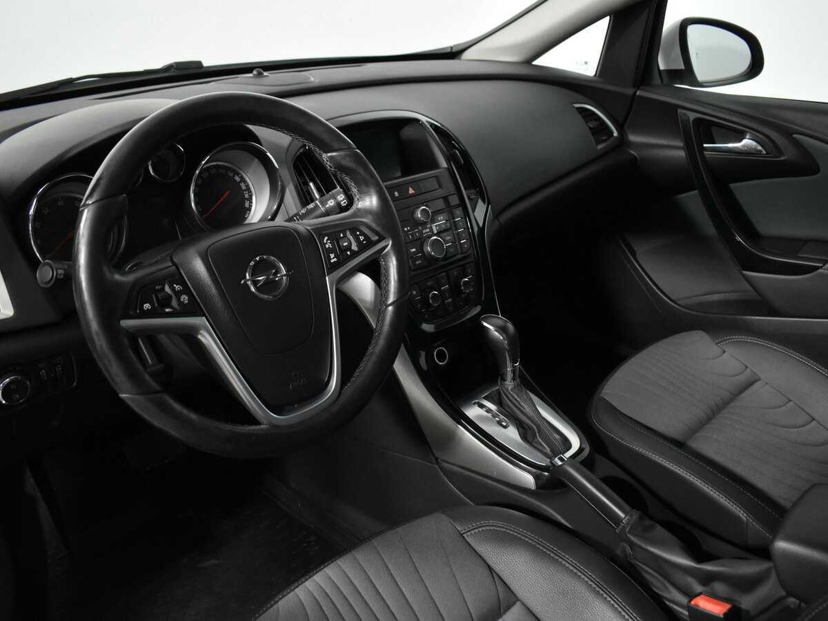 Opel Astra 2014 года с пробегом. Фото: #8