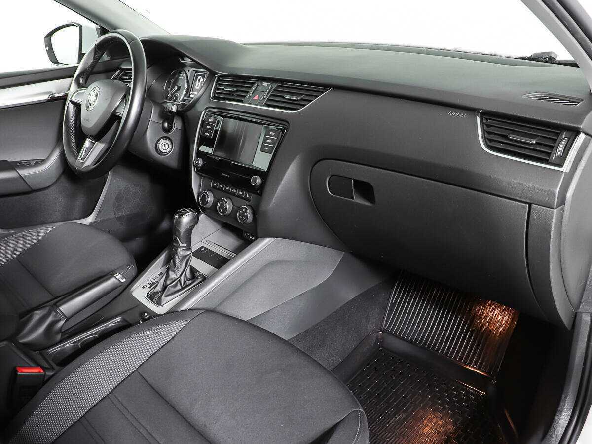 Skoda Octavia 2019 года с пробегом. Фото: #8
