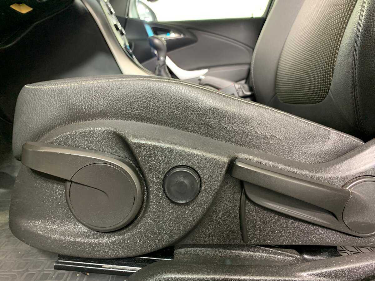 Opel Astra 2012 года с пробегом. Фото: #16