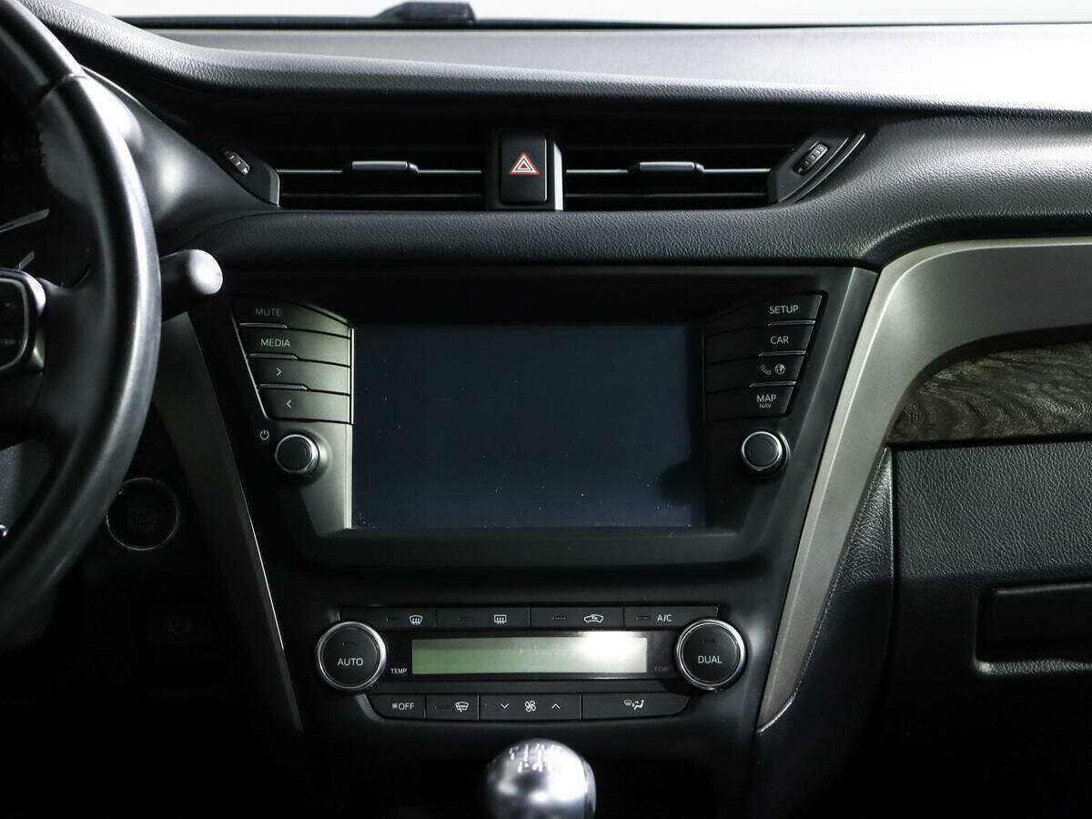 Toyota Avensis 2018 года с пробегом. Фото: #9