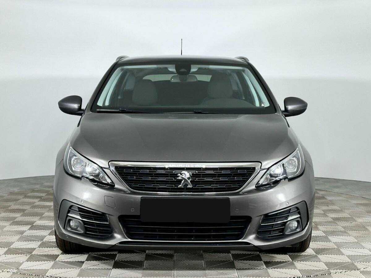 Peugeot 308 2018 года с пробегом. Фото: #2