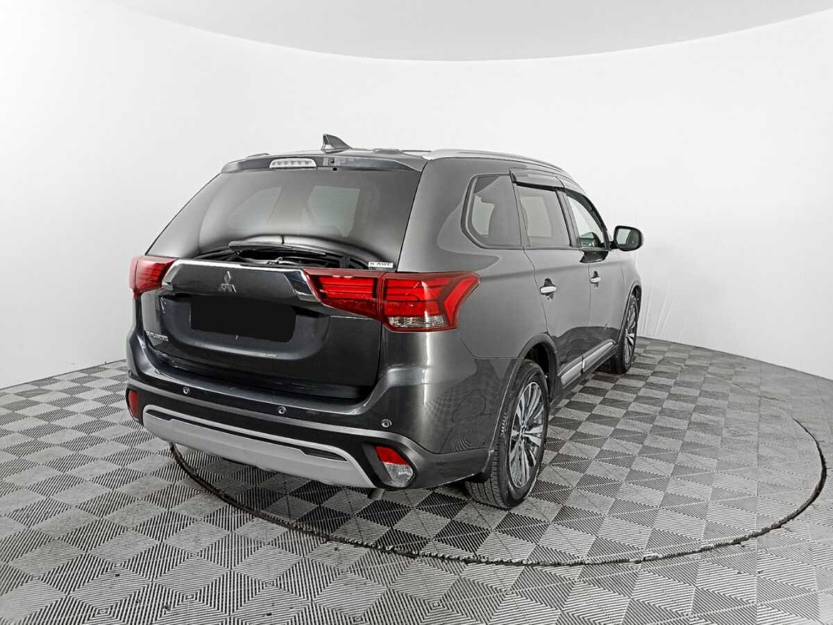 Mitsubishi Outlander 2021 года с пробегом. Фото: #4