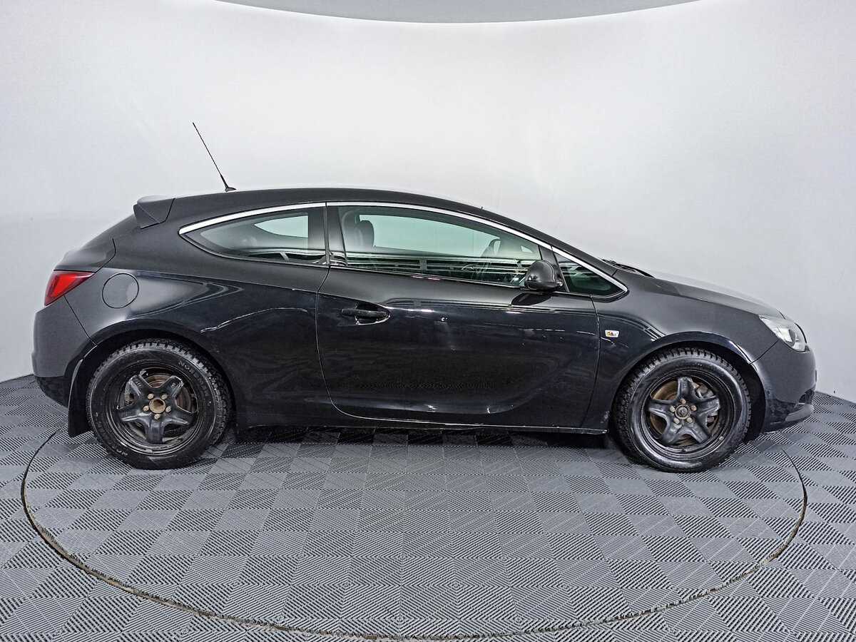Opel Astra 2014 года с пробегом. Фото: #3
