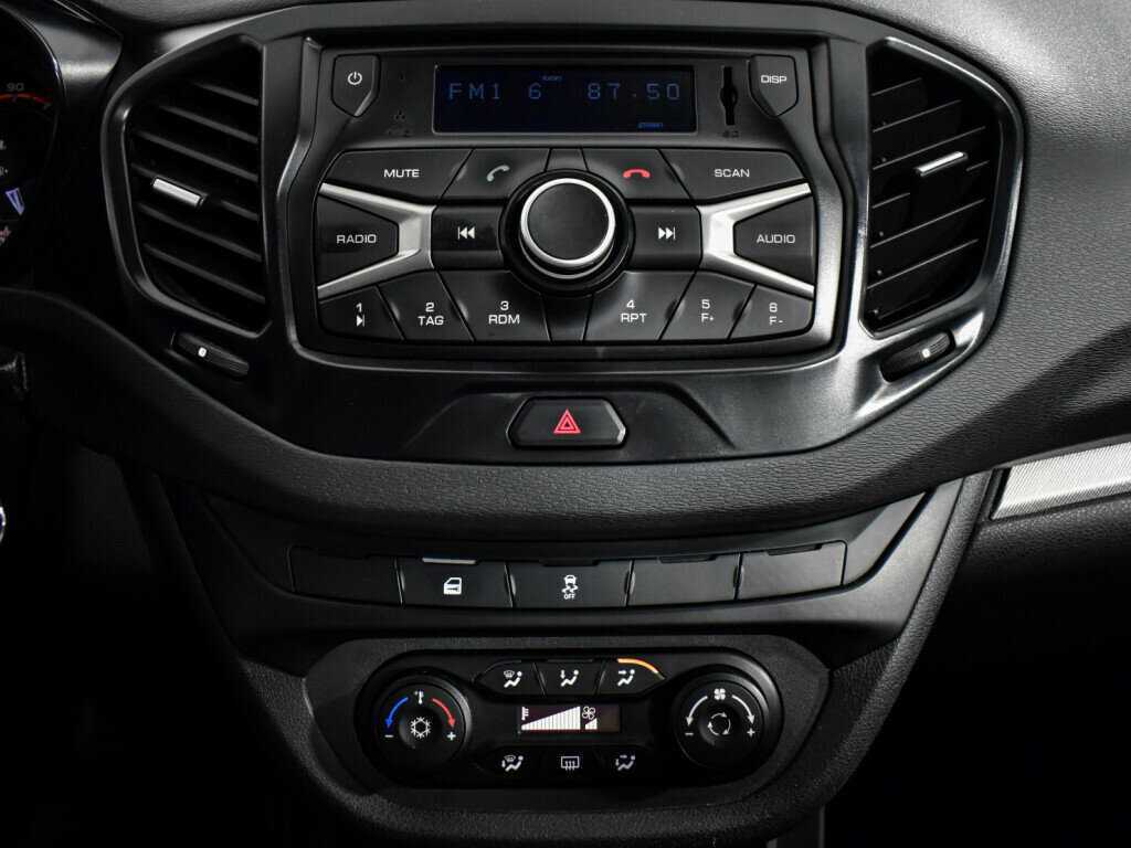 Lada (ВАЗ) Vesta 2017 года с пробегом. Фото: #16