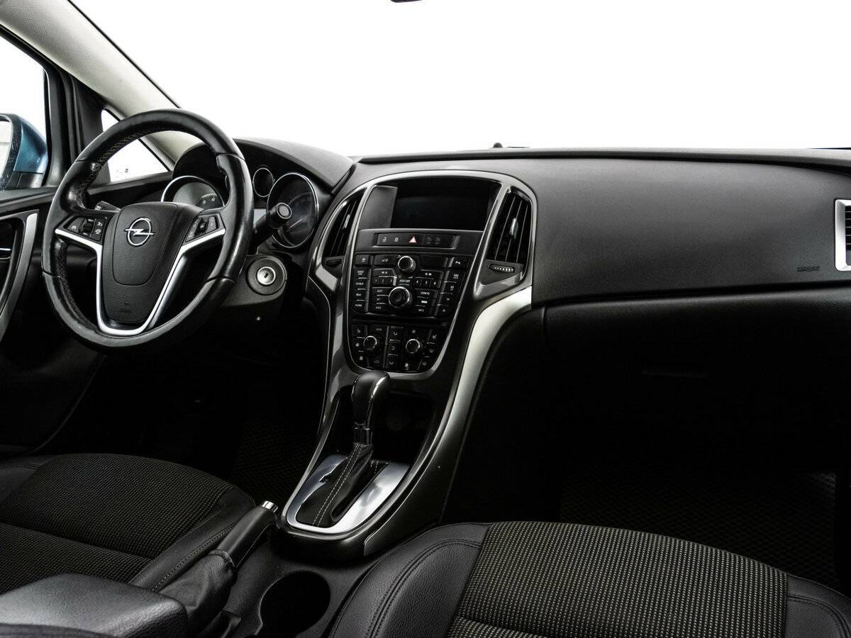 Opel Astra 2012 года с пробегом. Фото: #6