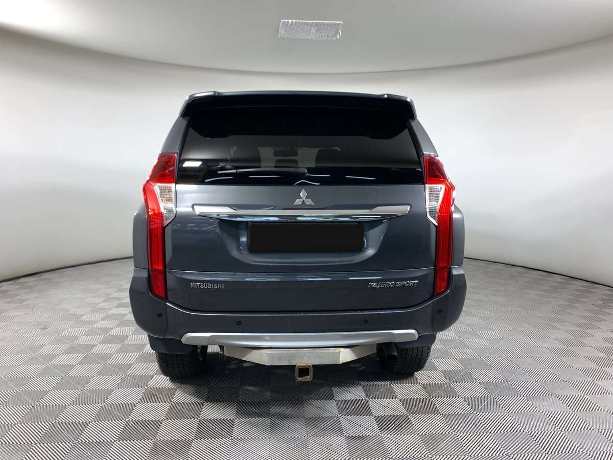 Mitsubishi Pajero Sport 2018 года с пробегом. Фото: #5