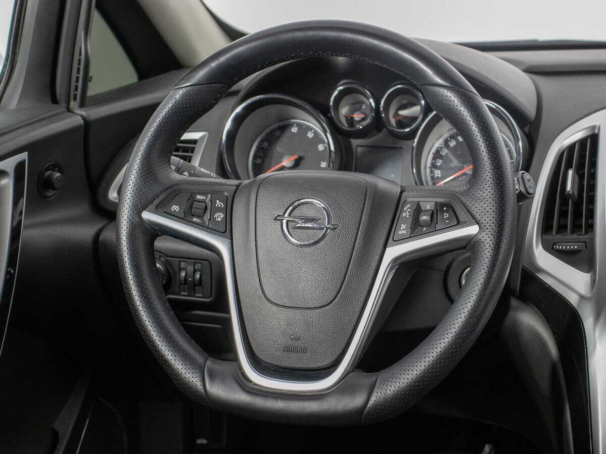 Opel Astra 2014 года с пробегом. Фото: #14