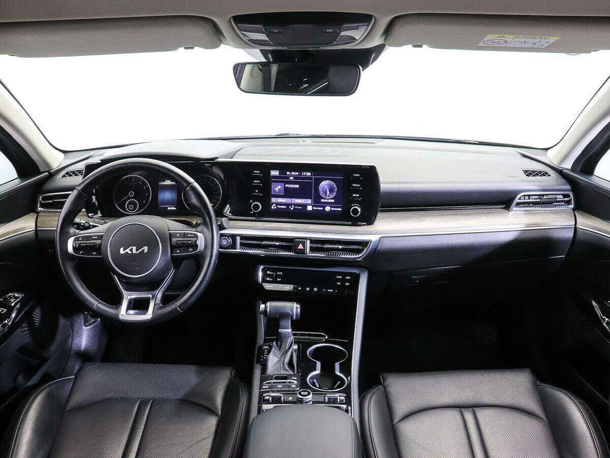 Kia K5 2022 года с пробегом. Фото: #11