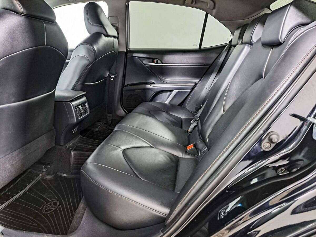 Toyota Camry 2018 года с пробегом. Фото: #9