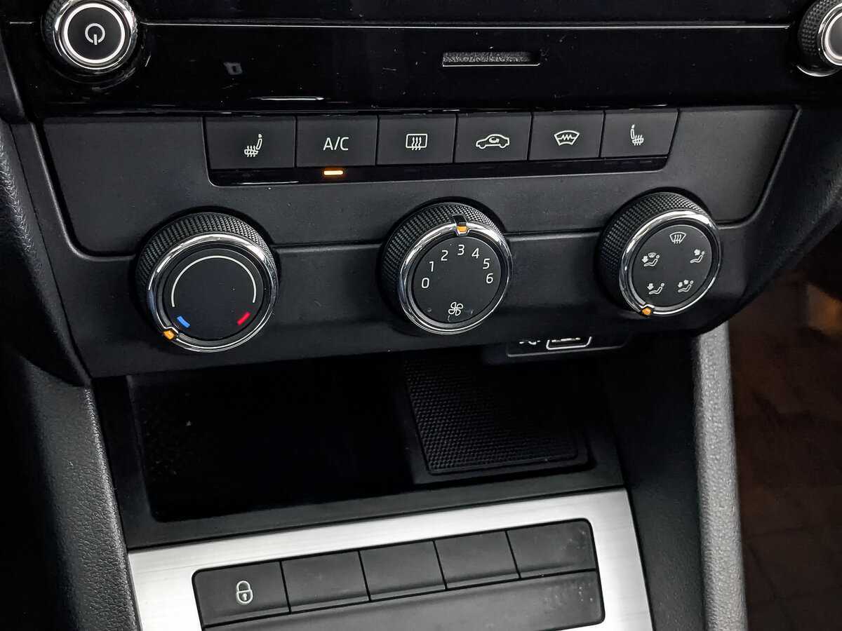 Skoda Octavia 2018 года с пробегом. Фото: #20