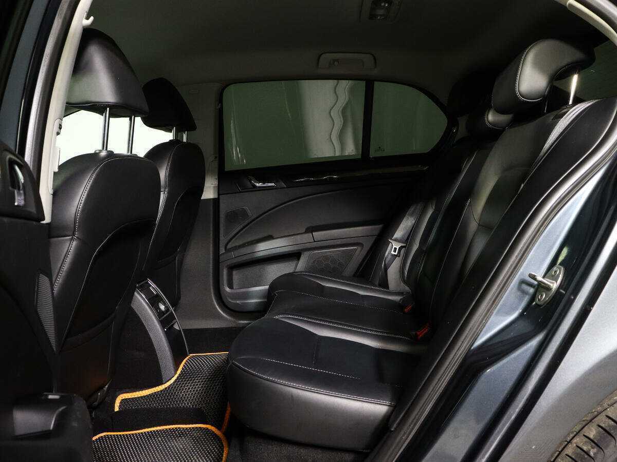 Skoda Superb 2014 года с пробегом. Фото: #9