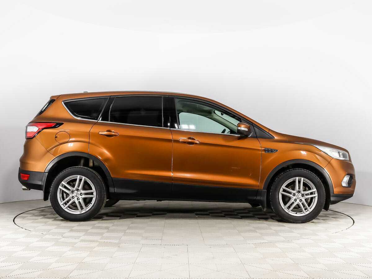 Ford Kuga 2017 года с пробегом. Фото: #3
