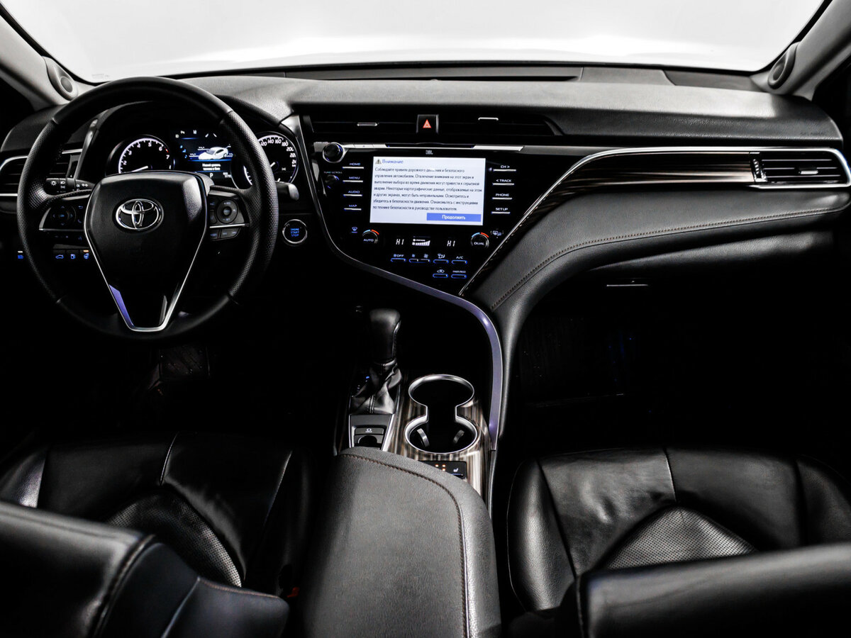 Toyota Camry 2019 года с пробегом. Фото: #10