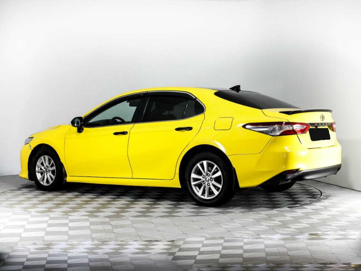 Toyota Camry 2021 года с пробегом. Фото: #6