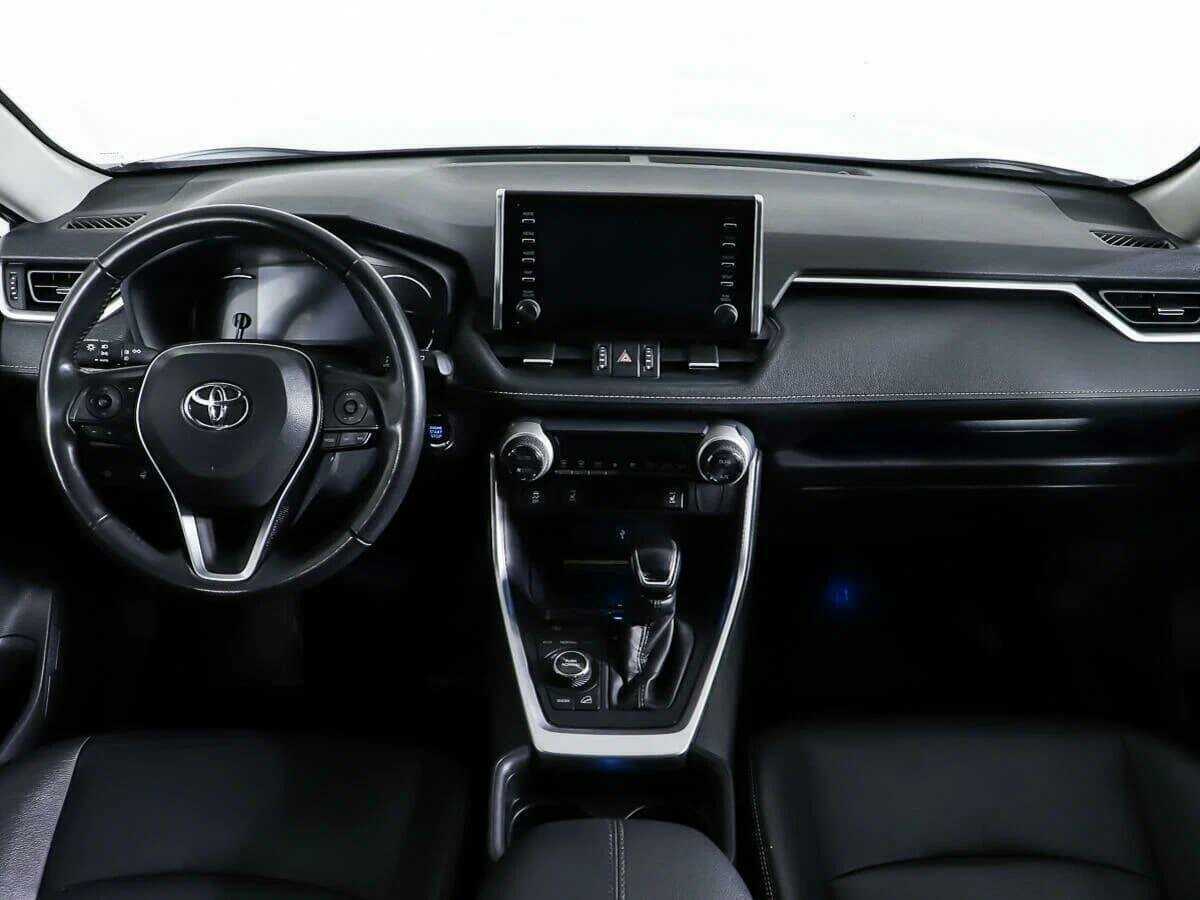 Toyota RAV4 2021 года с пробегом. Фото: #11