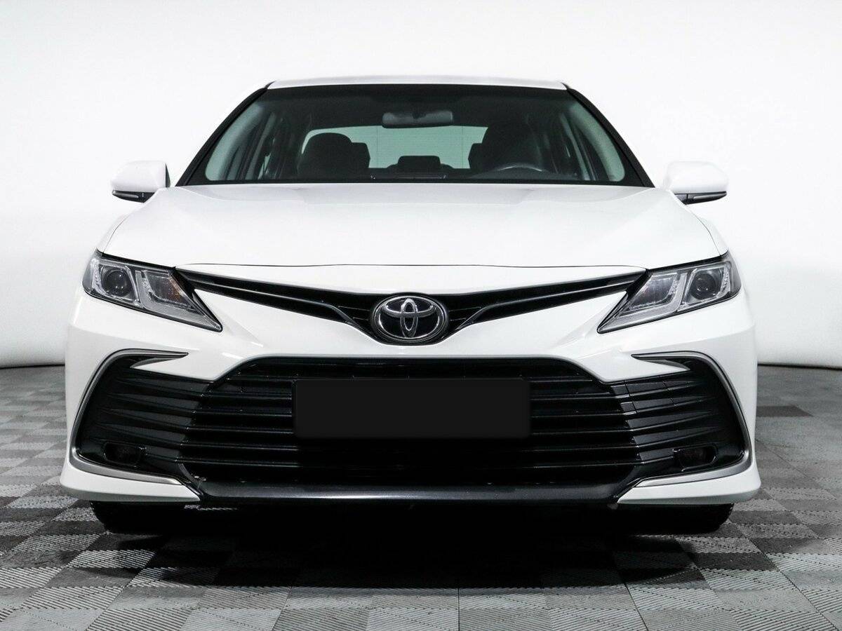 Toyota Camry 2021 года с пробегом. Фото: #1