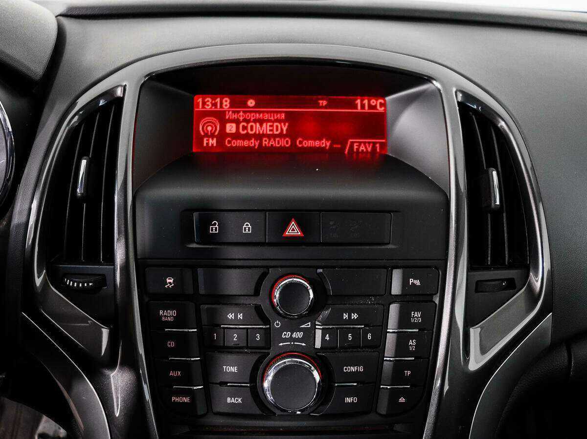 Opel Astra 2013 года с пробегом. Фото: #12