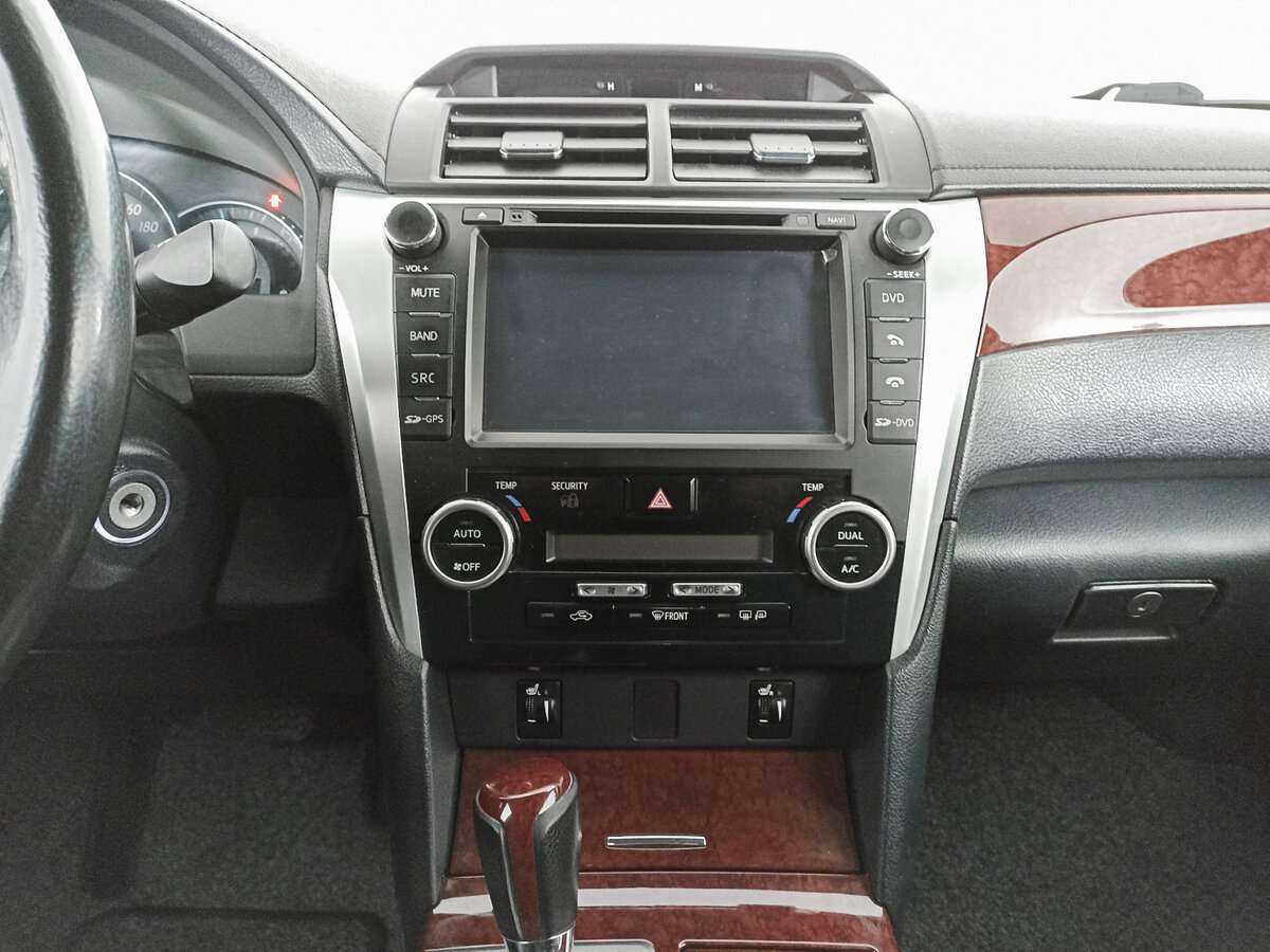 Toyota Camry 2014 года с пробегом. Фото: #12