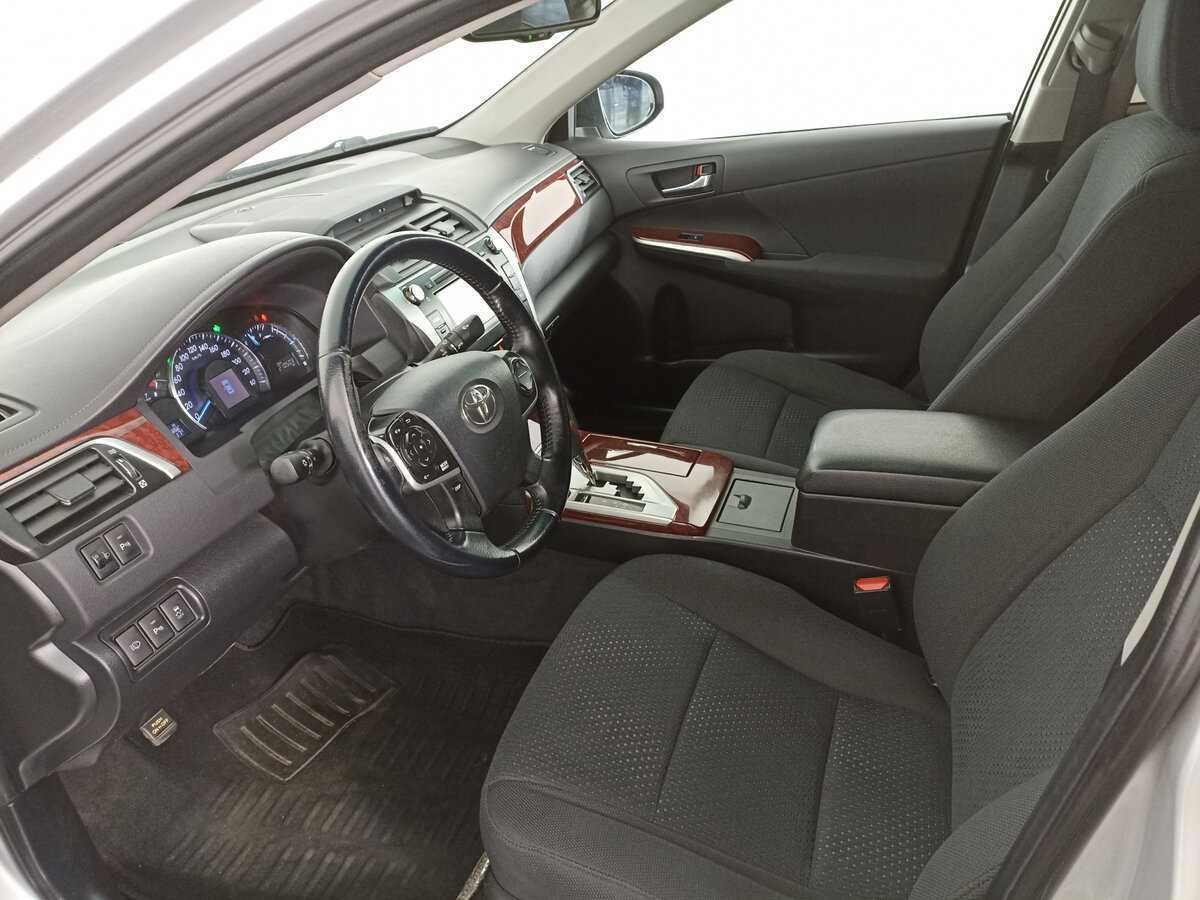 Toyota Camry 2013 года с пробегом. Фото: #15