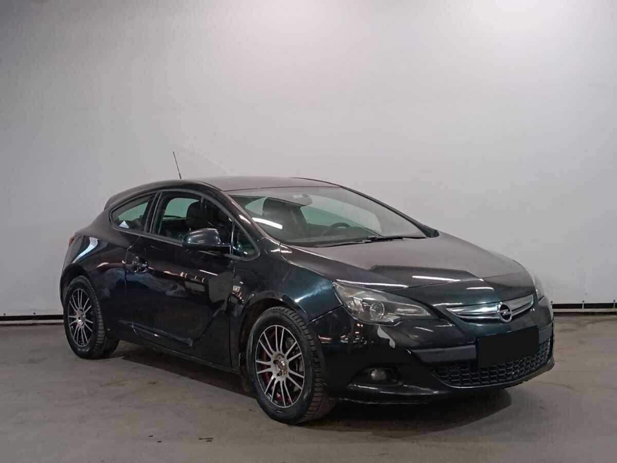 Opel Astra 2012 года с пробегом. Фото: #2