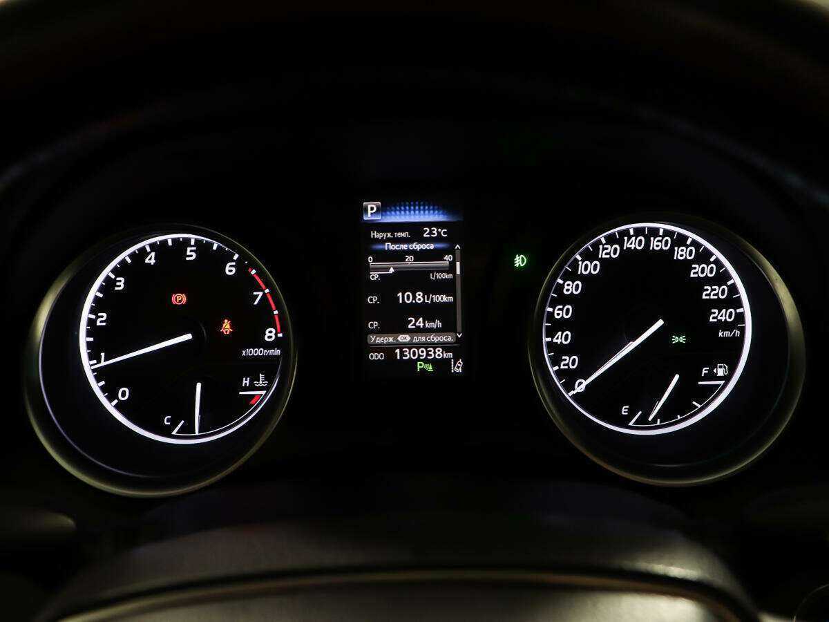 Toyota Camry 2018 года с пробегом. Фото: #13