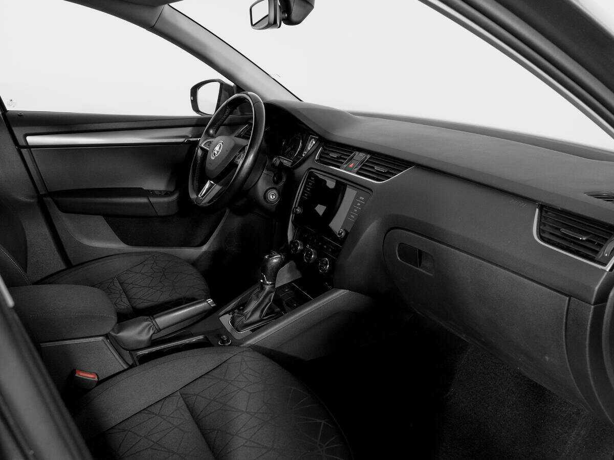 Skoda Octavia 2018 года с пробегом. Фото: #8