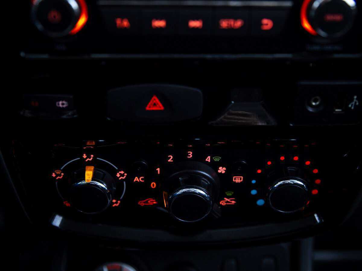 Nissan Terrano 2015 года с пробегом. Фото: #15