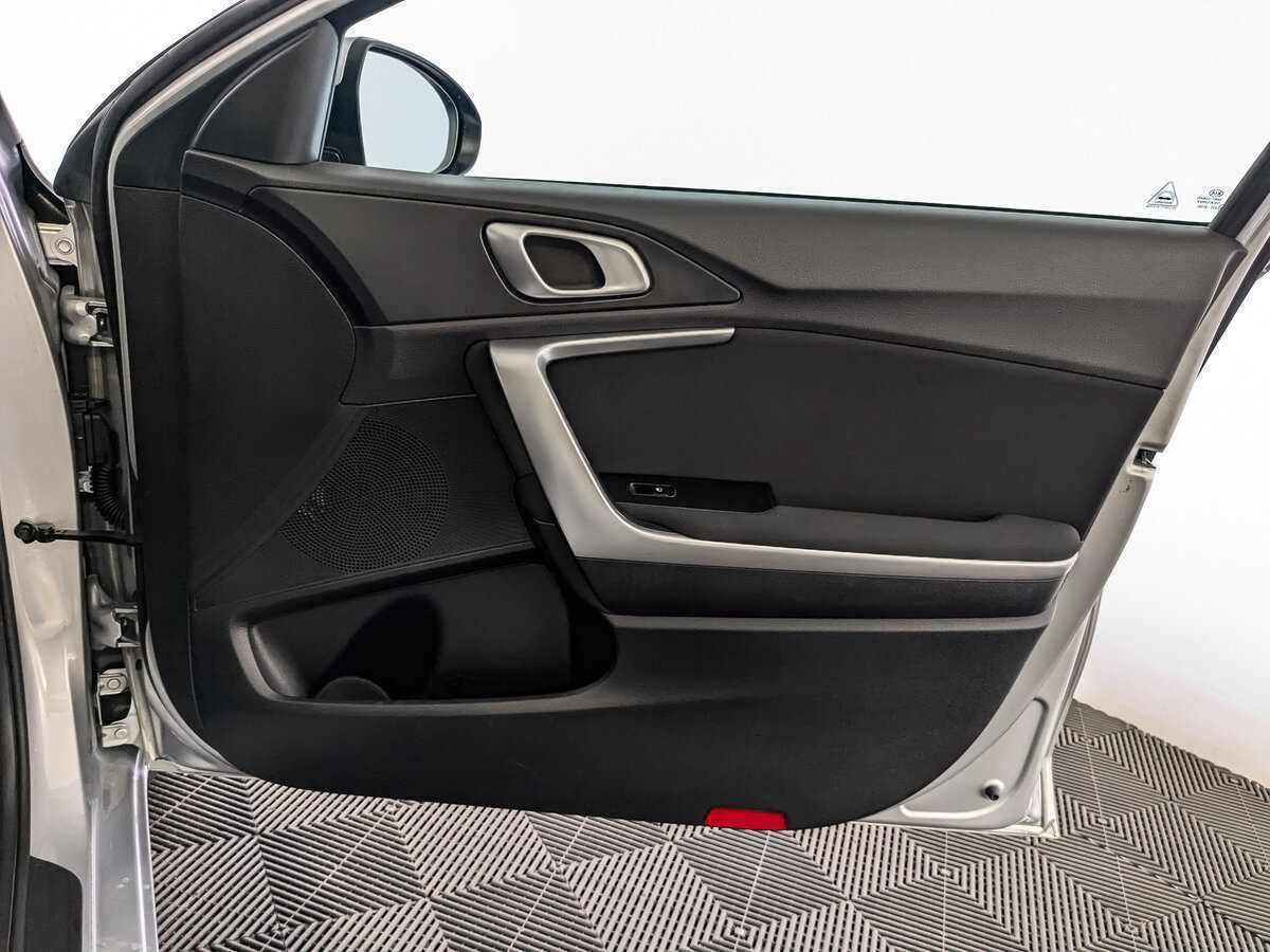 Kia Ceed 2020 года с пробегом. Фото: #19