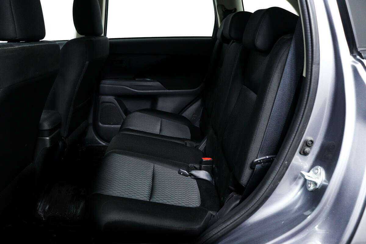 Mitsubishi Outlander 2012 года с пробегом. Фото: #11