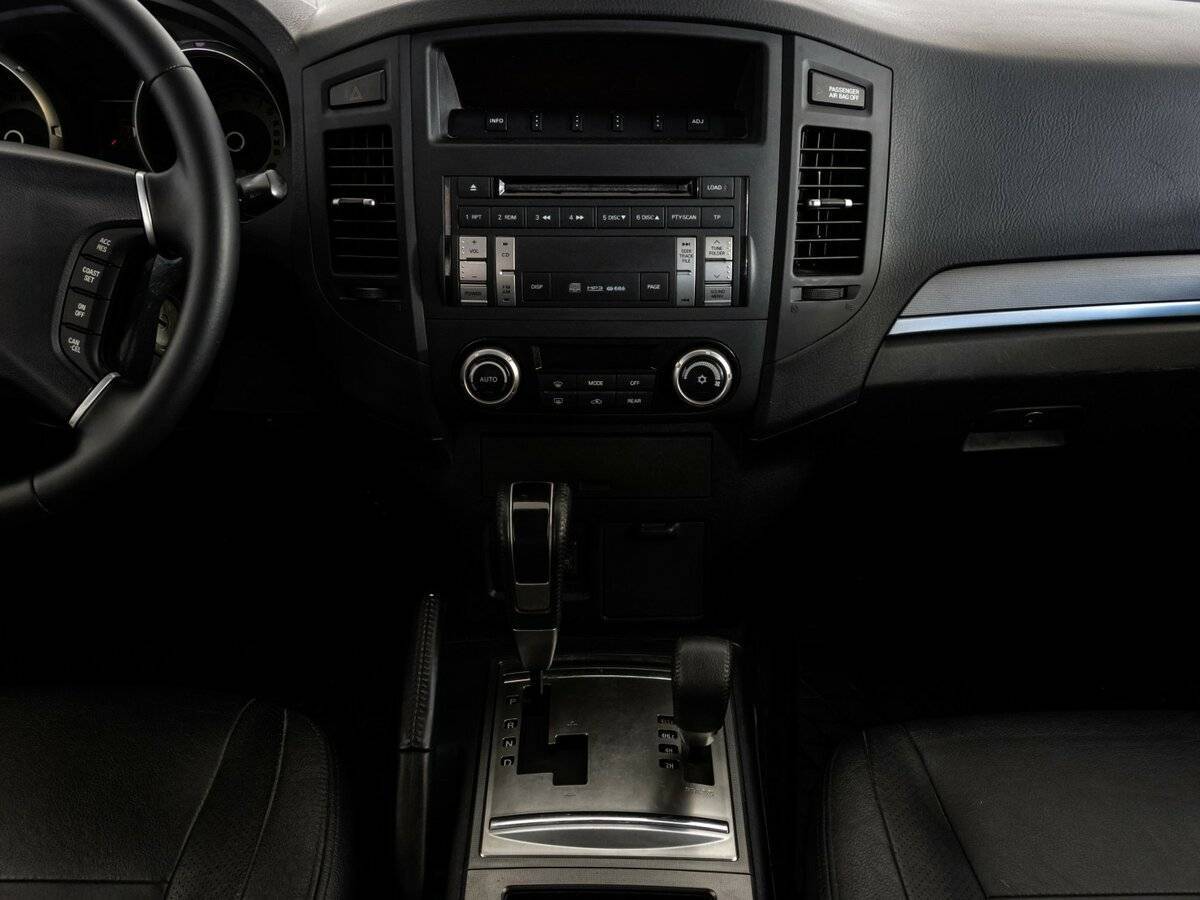 Mitsubishi Pajero 2012 года с пробегом. Фото: #8