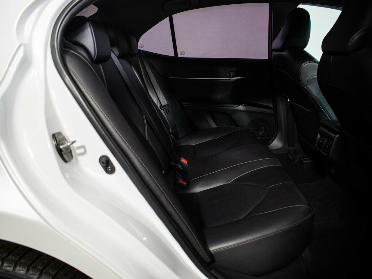 Toyota Camry 2020 года с пробегом. Фото: #6