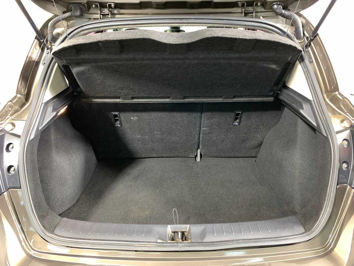 Nissan Tiida 2015 года с пробегом. Фото: #19