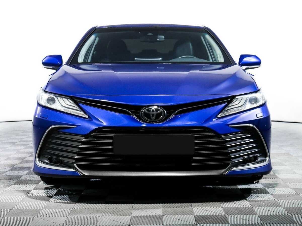 Toyota Camry 2021 года с пробегом. Фото: #1