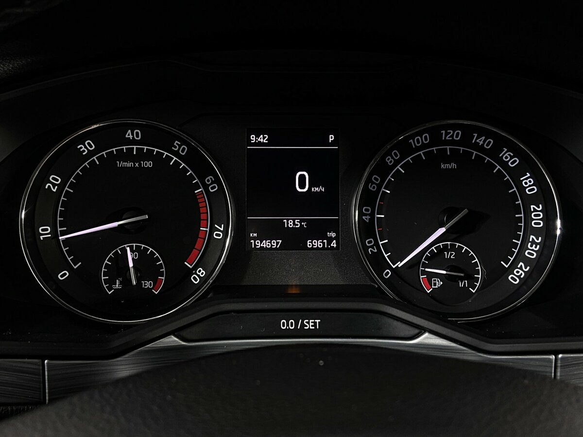 Skoda Superb 2020 года с пробегом. Фото: #9