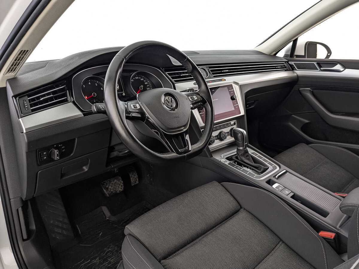 Volkswagen Passat 2019 года с пробегом. Фото: #14