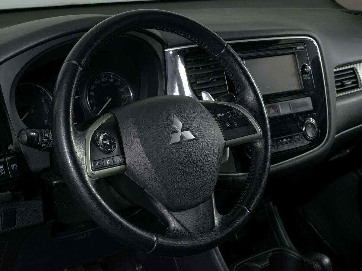 Mitsubishi Outlander 2013 года с пробегом. Фото: #12