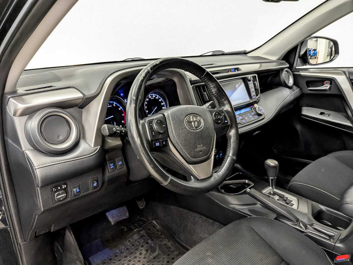 Toyota RAV4 2017 года с пробегом. Фото: #15