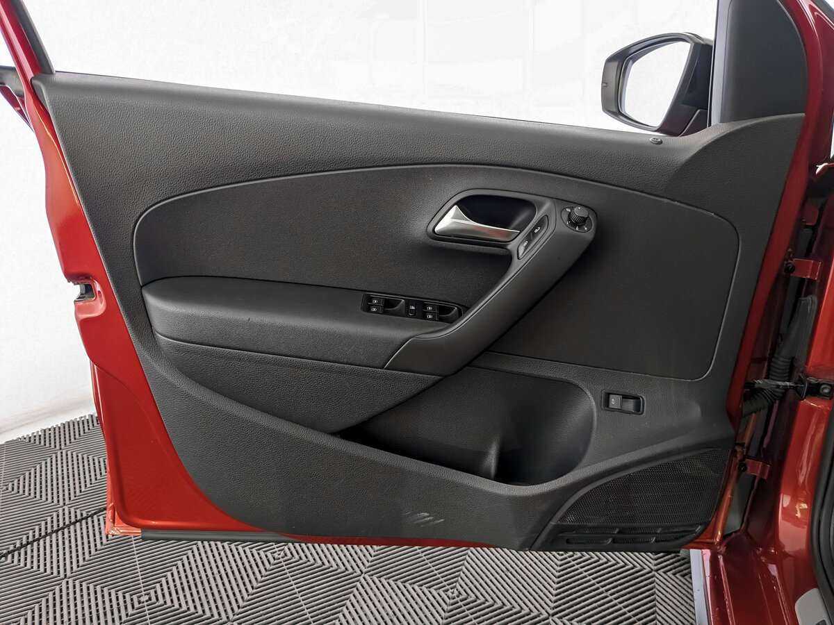 Volkswagen Polo 2017 года с пробегом. Фото: #14