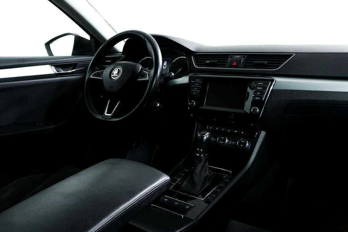 Skoda Superb 2015 года с пробегом. Фото: #8