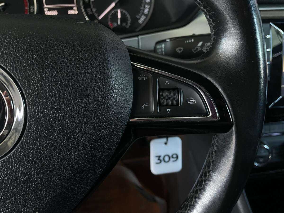 Skoda Superb 2015 года с пробегом. Фото: #11