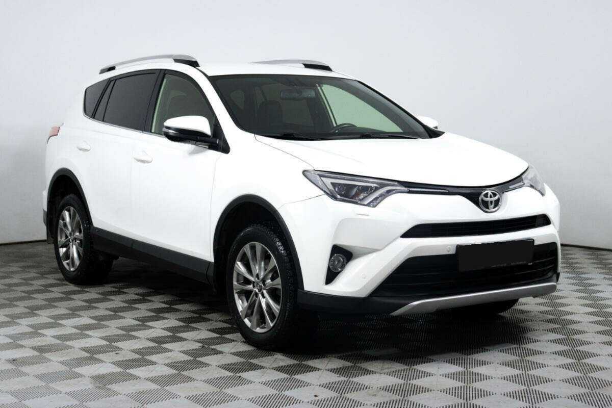 Toyota RAV4 2016 года с пробегом. Фото: #2
