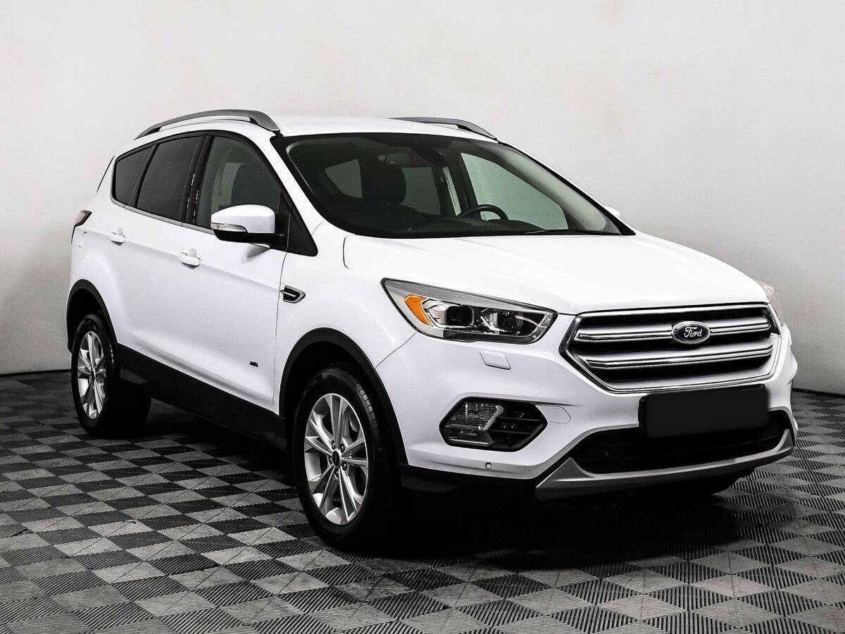 Ford Kuga 2017 года с пробегом. Фото: #2