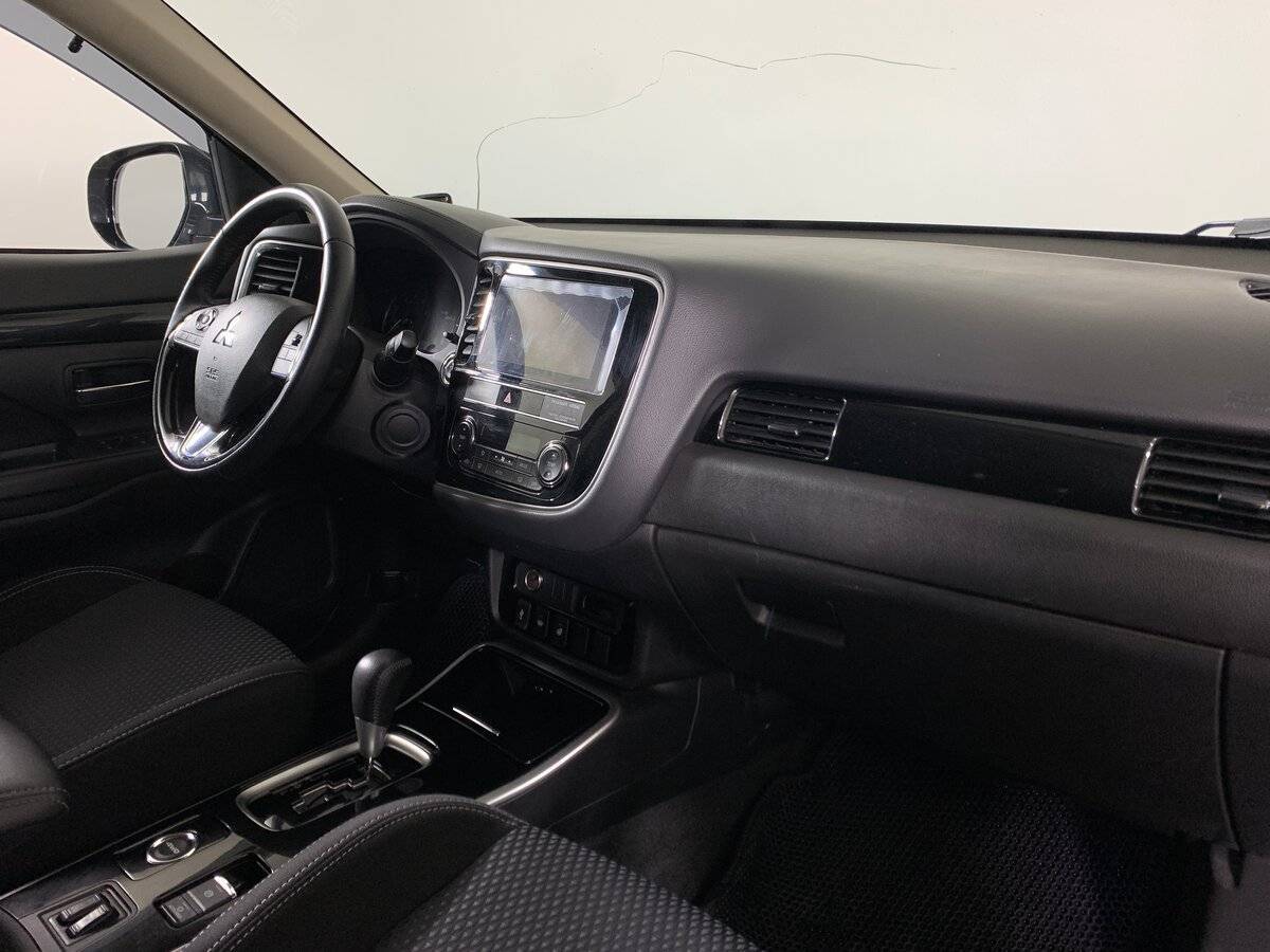 Mitsubishi Outlander 2019 года с пробегом. Фото: #12