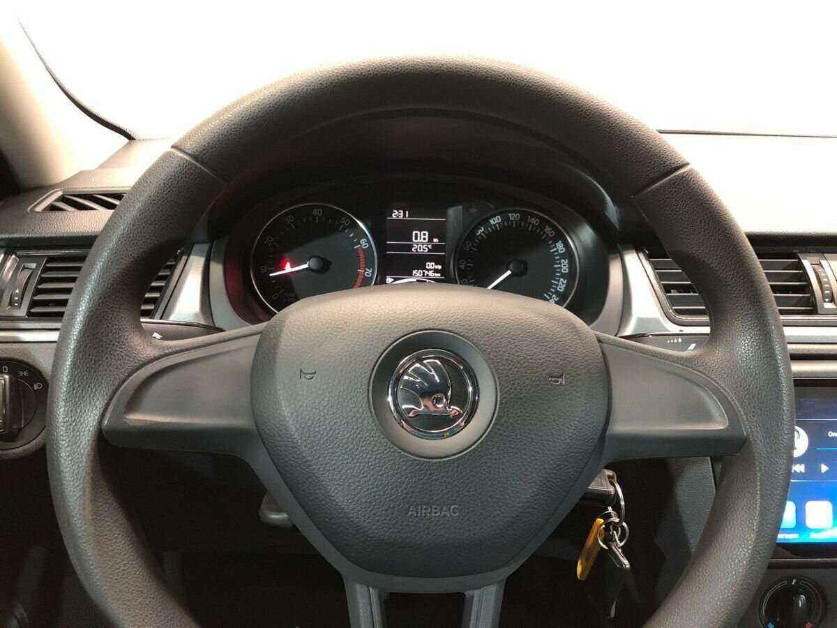 Skoda Rapid 2015 года с пробегом. Фото: #14