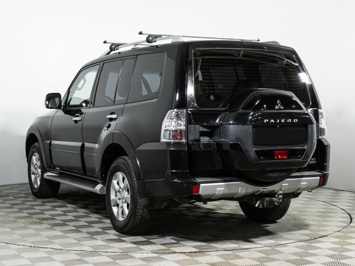 Mitsubishi Pajero 2017 года с пробегом. Фото: #5