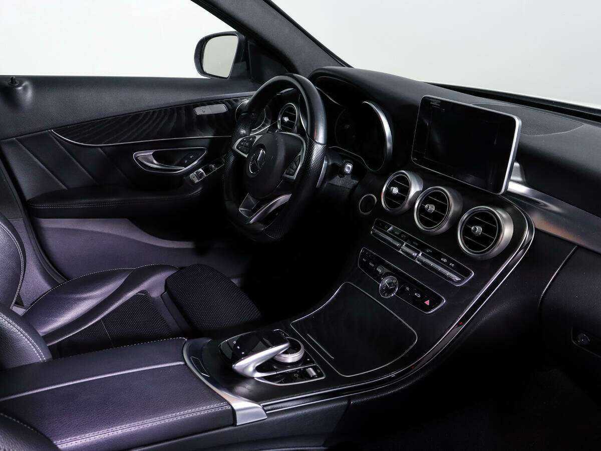 Mercedes-Benz C-Класс 2018 года с пробегом. Фото: #4